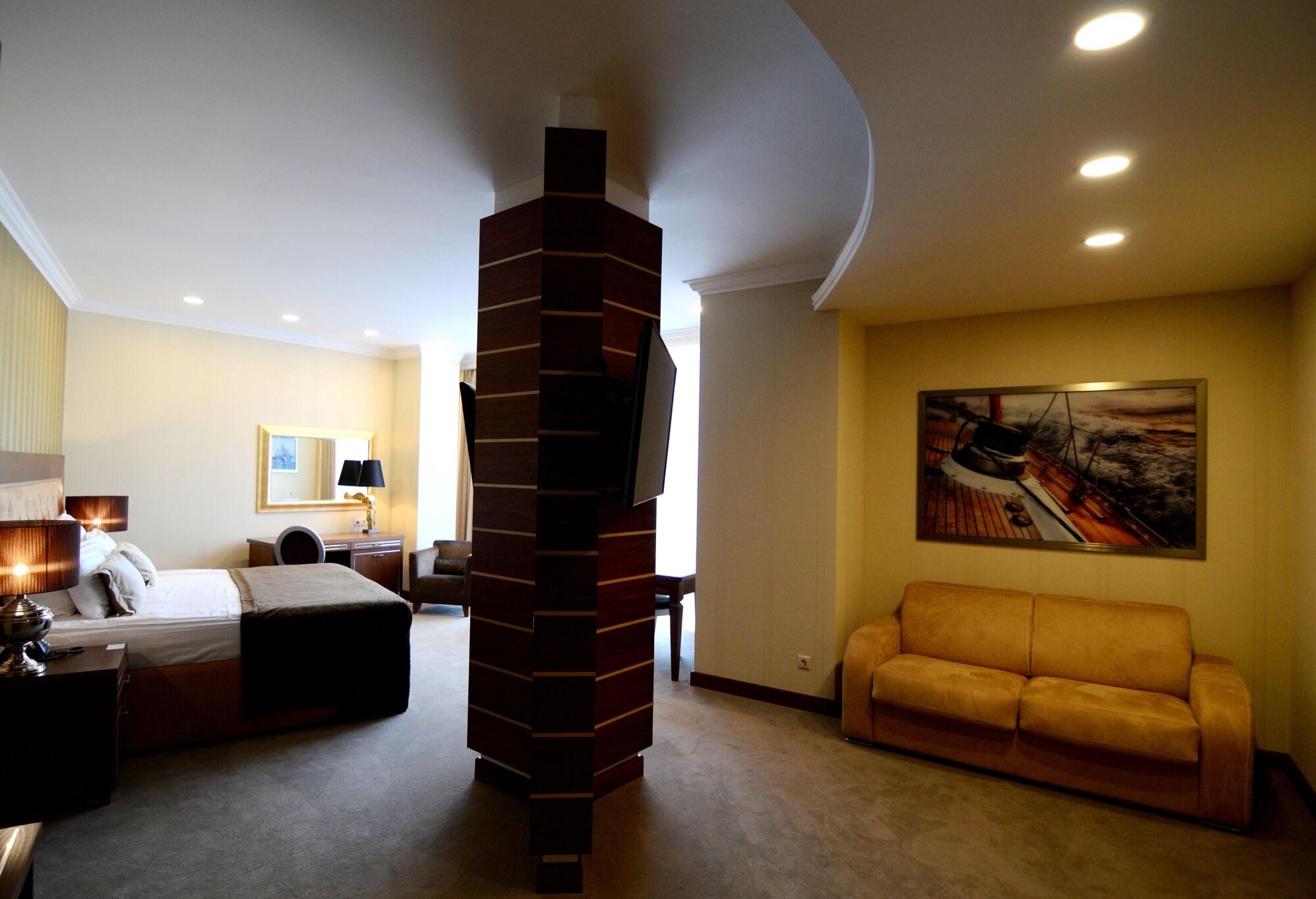 Maristella Marine Residence Odesa Exterior photo
